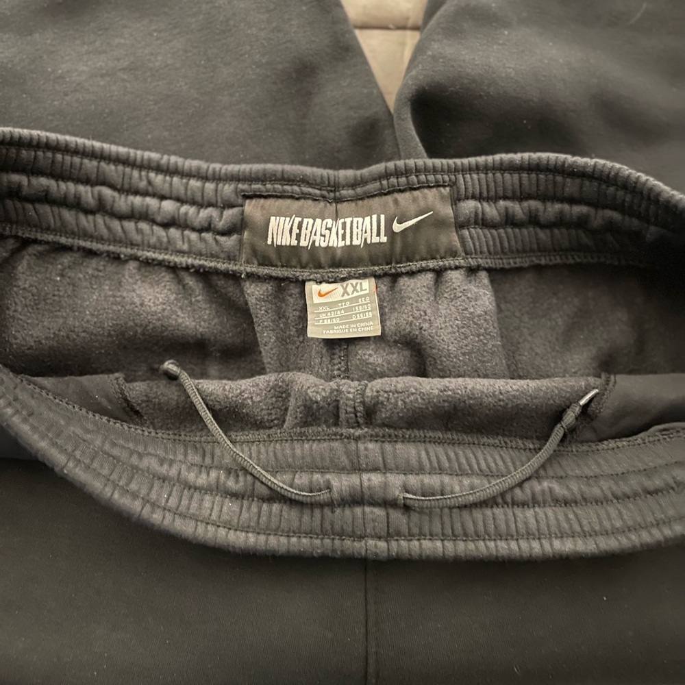 Nike Basketball Sweatpants - Picture 4 of 4